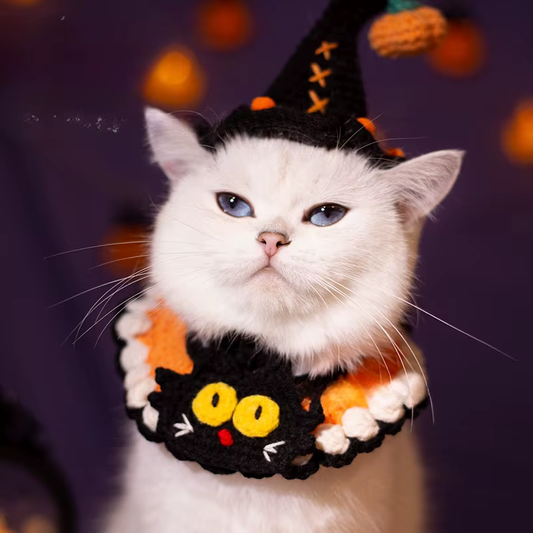 Halloween pet bandana collar size chart showing small medium large options for cats and dogs with weight recommendations